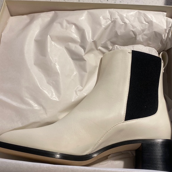 Dear Frances Shoes - Rae boot